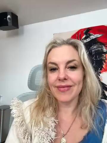 maura222